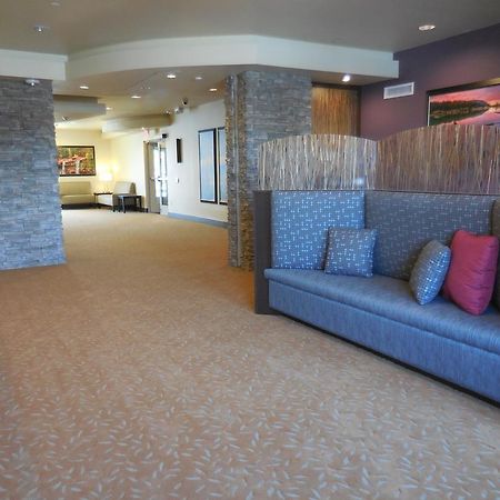 Ledgestone Hotel ヴァーナル エクステリア 写真