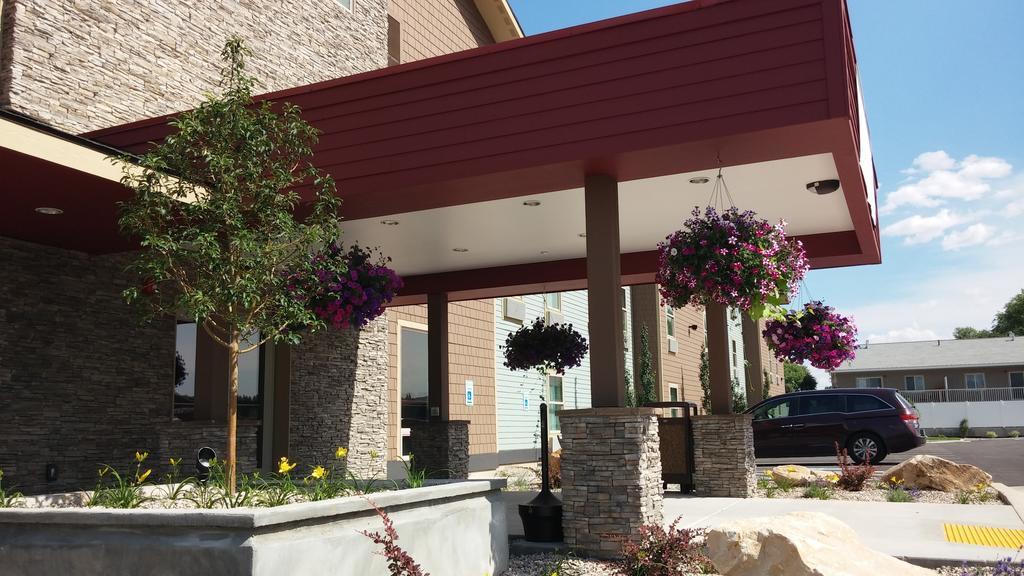 Ledgestone Hotel ヴァーナル エクステリア 写真