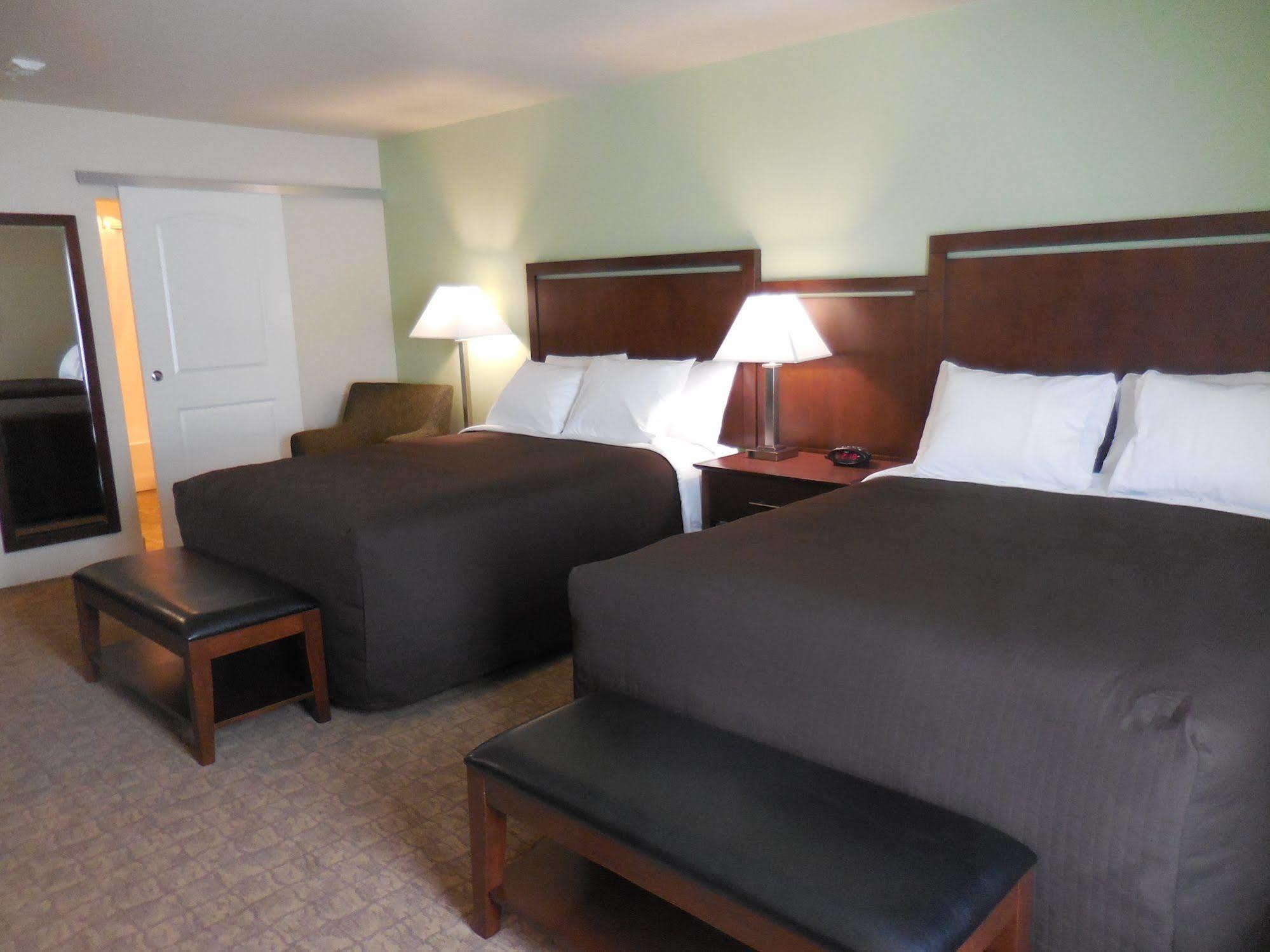 Ledgestone Hotel ヴァーナル エクステリア 写真