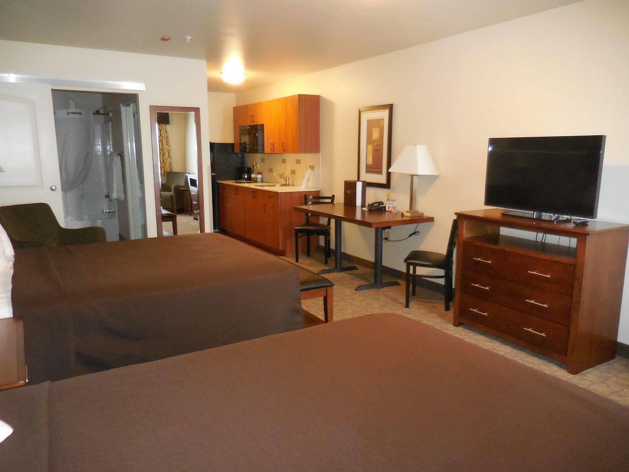 Ledgestone Hotel ヴァーナル エクステリア 写真