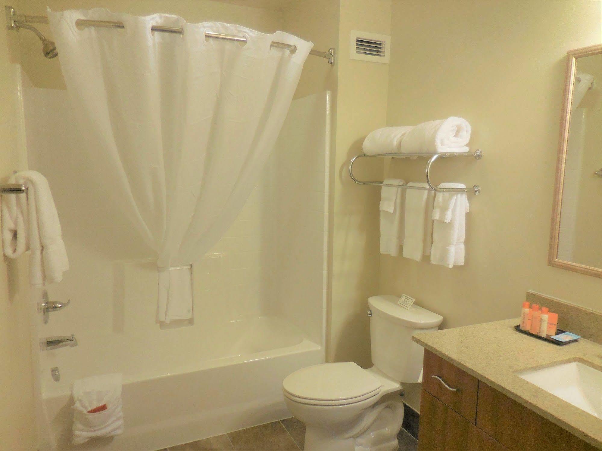 Ledgestone Hotel ヴァーナル エクステリア 写真