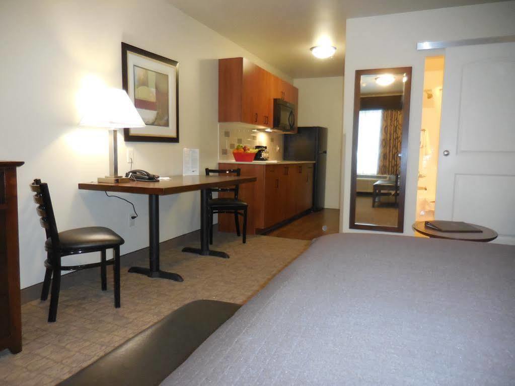 Ledgestone Hotel ヴァーナル エクステリア 写真