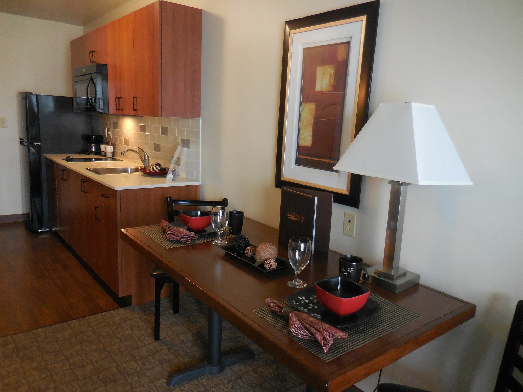 Ledgestone Hotel ヴァーナル エクステリア 写真